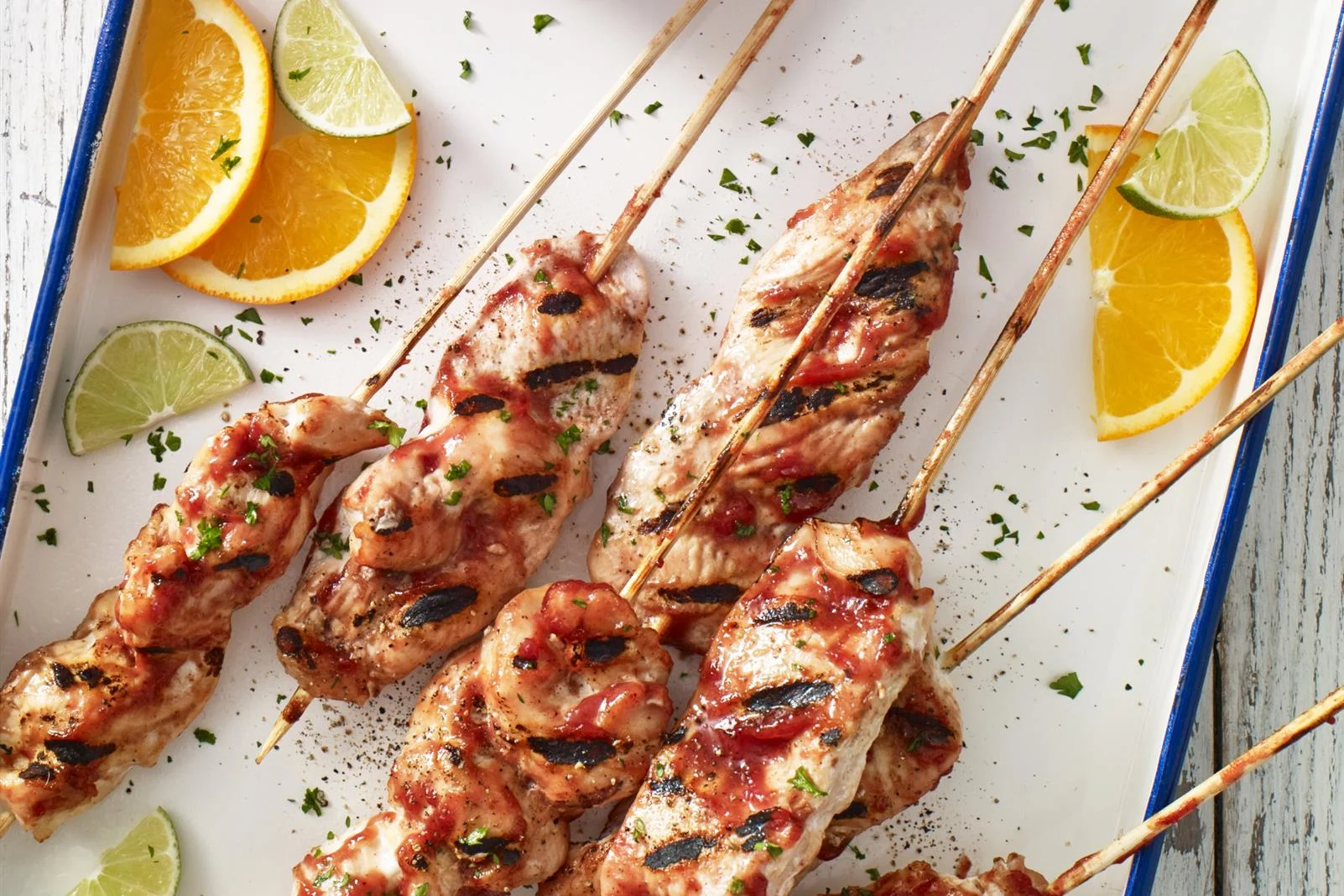 Brochetas de pollo estilo tequila sunrise